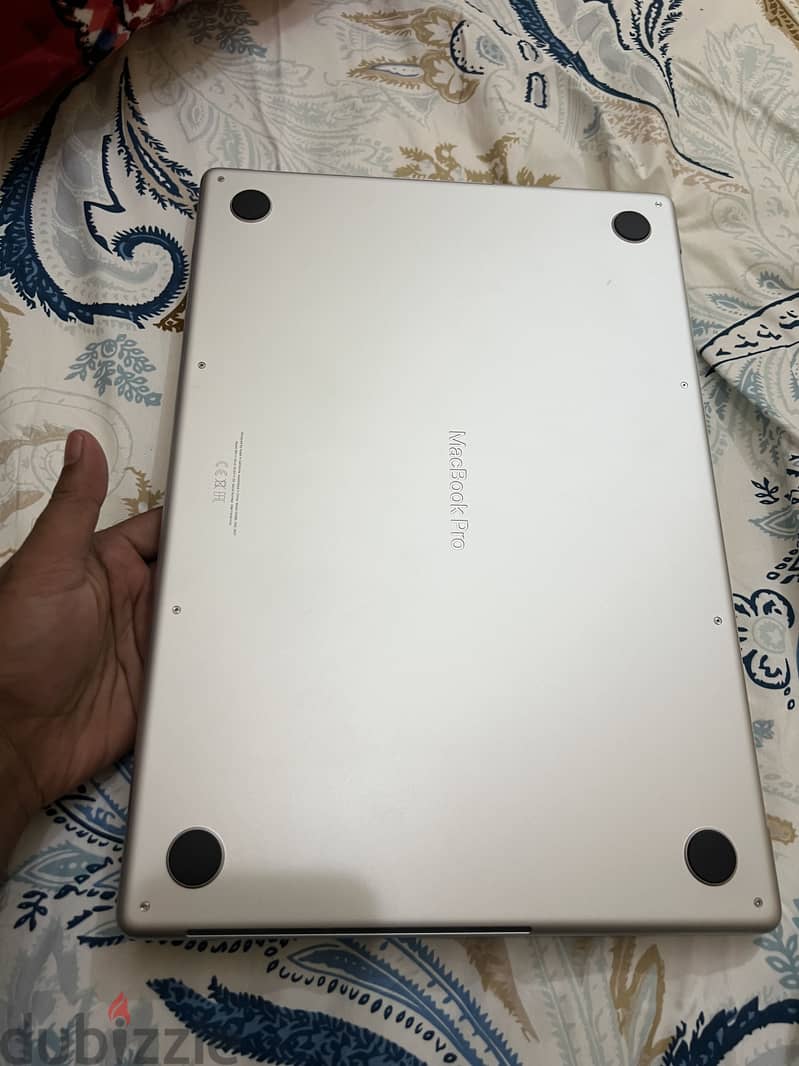 Apple  MacBook Pro M1 512 GB 1