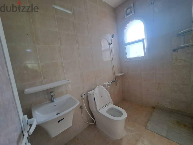 شقه راقيه للعوائل  للإيجار في الخوض  |Apartment for Rent 3