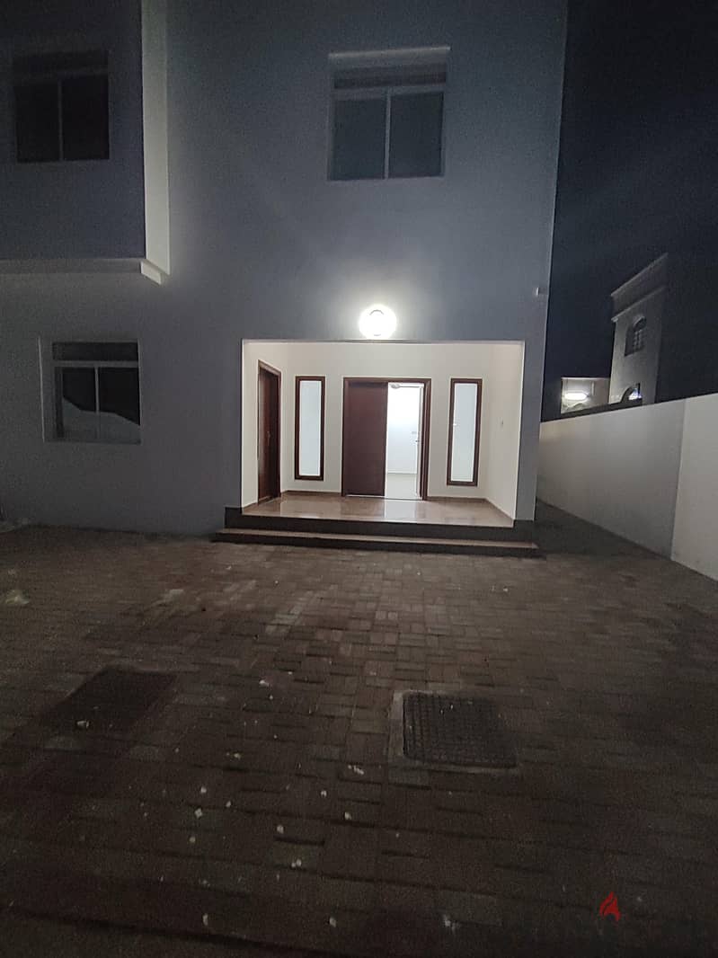 studio for rent in al seeb sur al Hadid all bills included 1