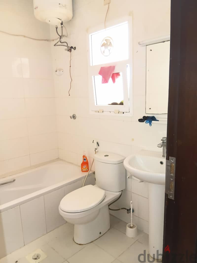 available room location azaiba 95231557 71965400 1