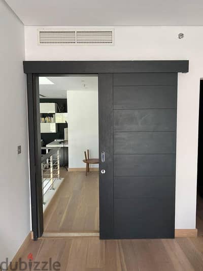hanging Sliding solid panel
