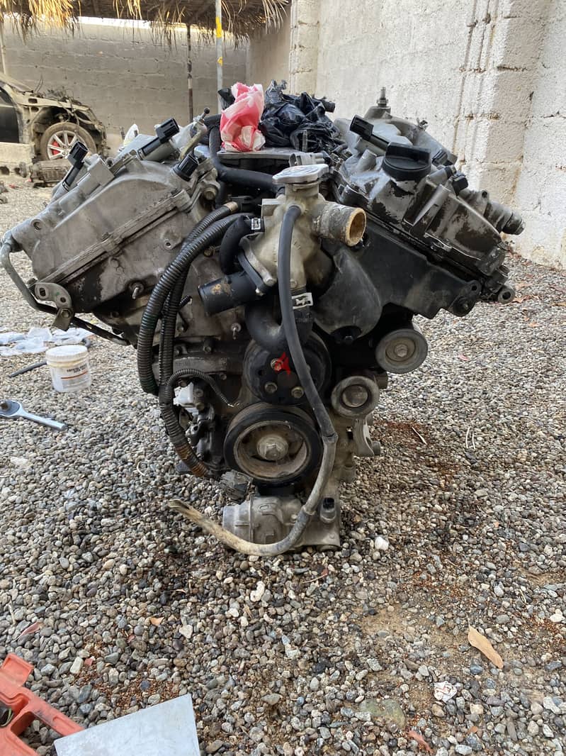 للبيع مكينة لكزس is350 وgs350 1