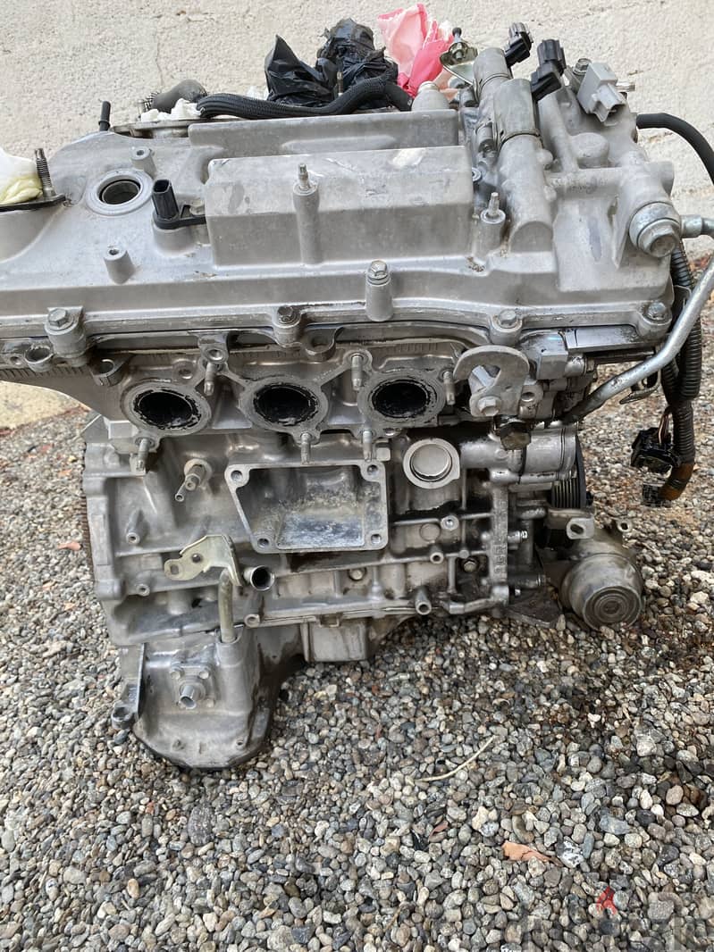 للبيع مكينة لكزس is350 وgs350 5
