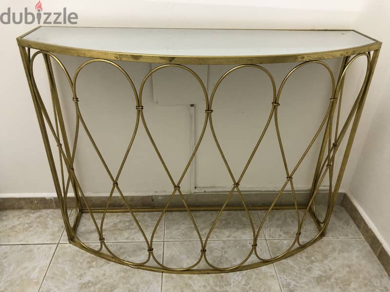 Table and mirror 1