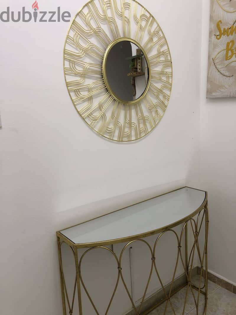 Table and mirror 3