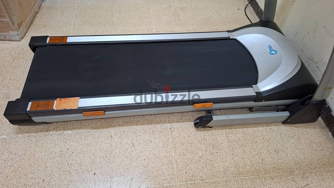 Treadmill with Automatic Inclined Function(Can be Deliver also) 4