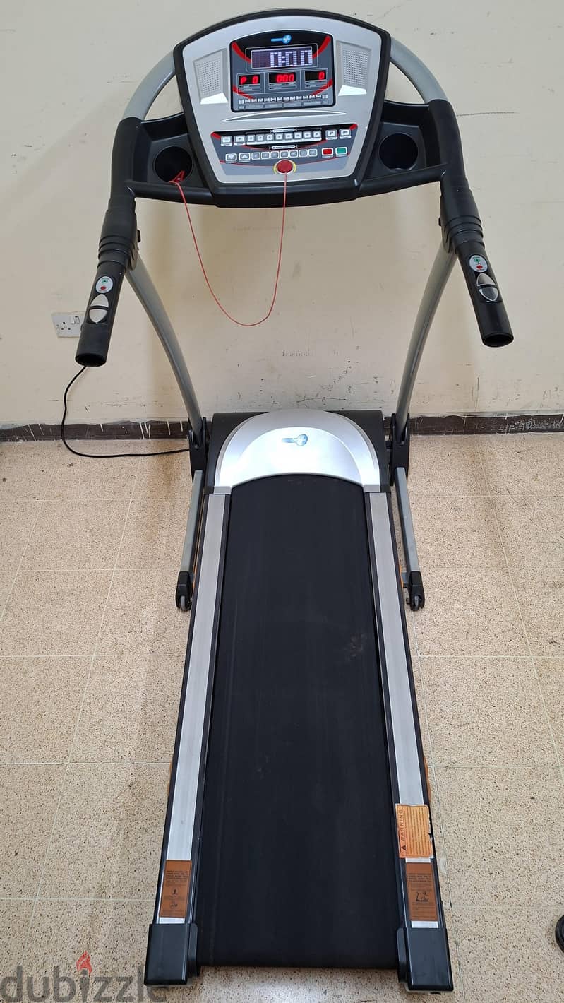 Treadmill with Automatic Inclined Function(Can be Deliver also) 11