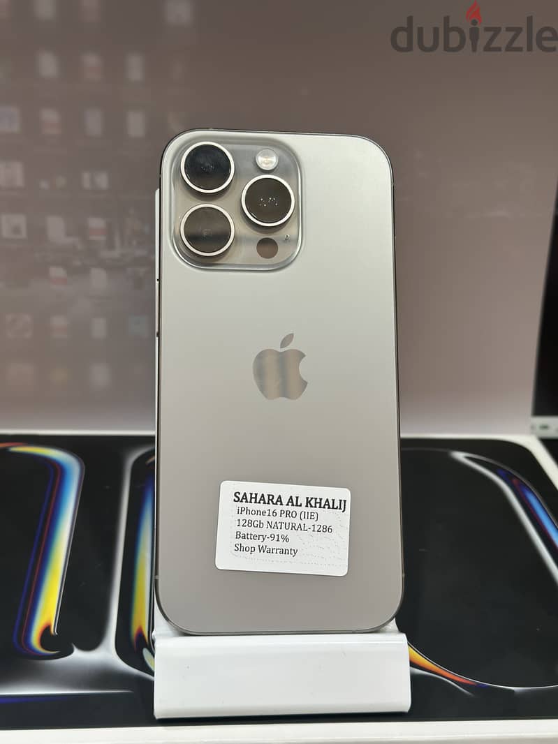 Apple - iPhone 16 Pro 4