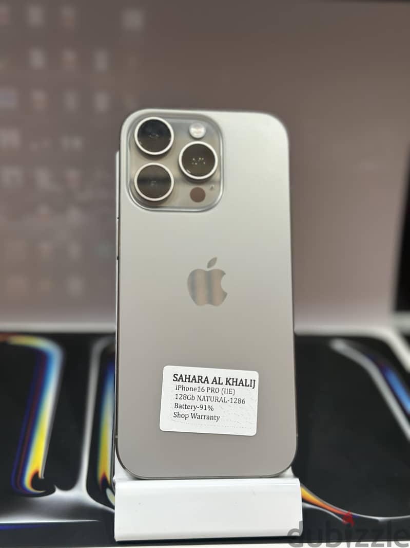 Apple - iPhone 16 Pro 8