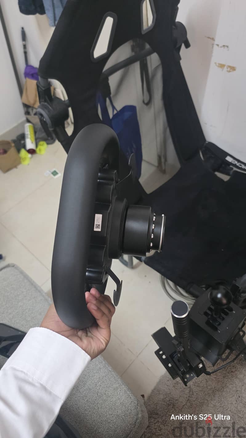 Moza r5 steering wheel 3