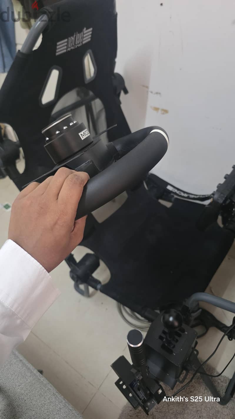 Moza r5 steering wheel 4