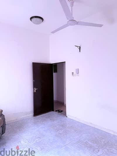 room for rent in al khuwair near zakar mall