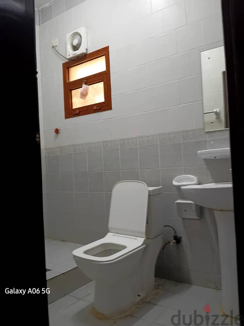 furnished room for in Ghubrah 2
