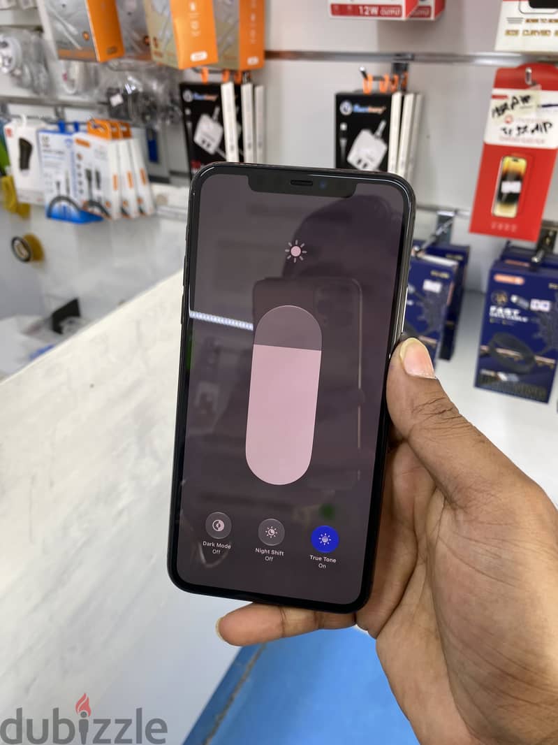 Apple - iPhone 11 Pro Max 8