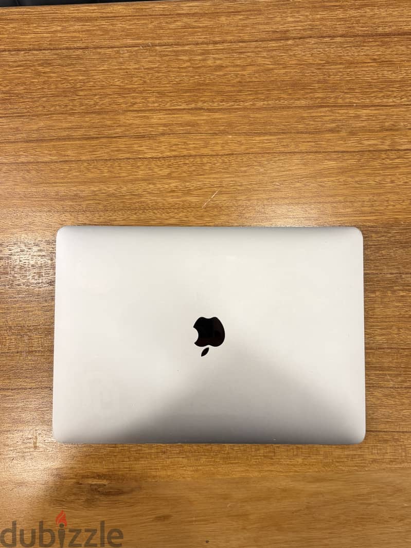 Apple - Mackbook Pro 13-Inch 2017 A 5 Core 8/256 gb silver 1