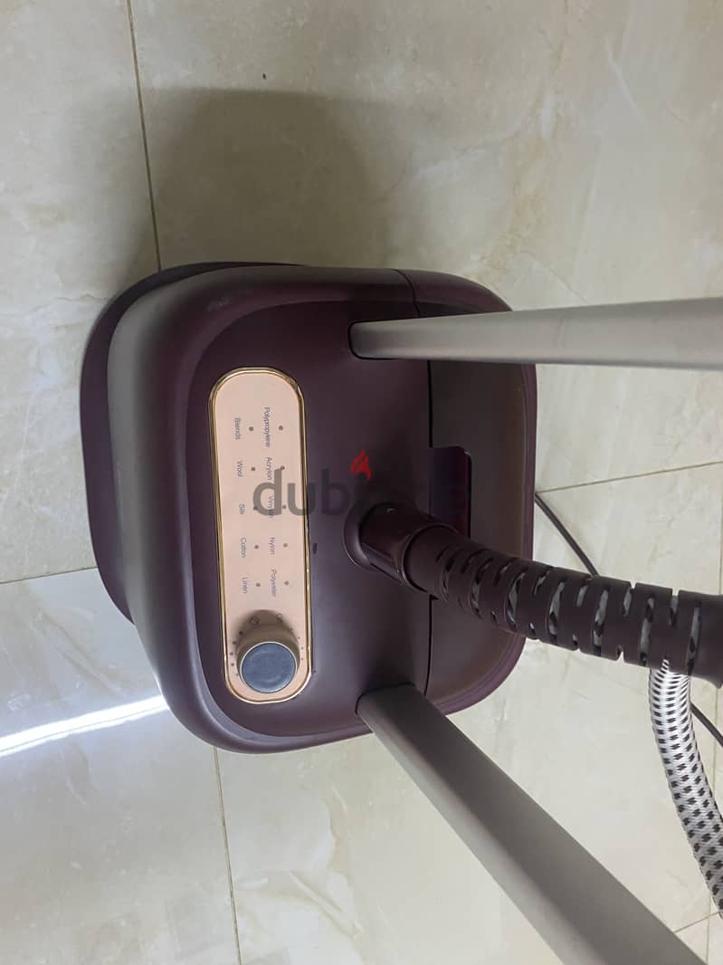 Black+Decker Garment Steamer 7