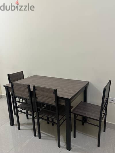 Full room set for family - every furniture included