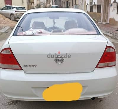 Nissan Sunny 2012