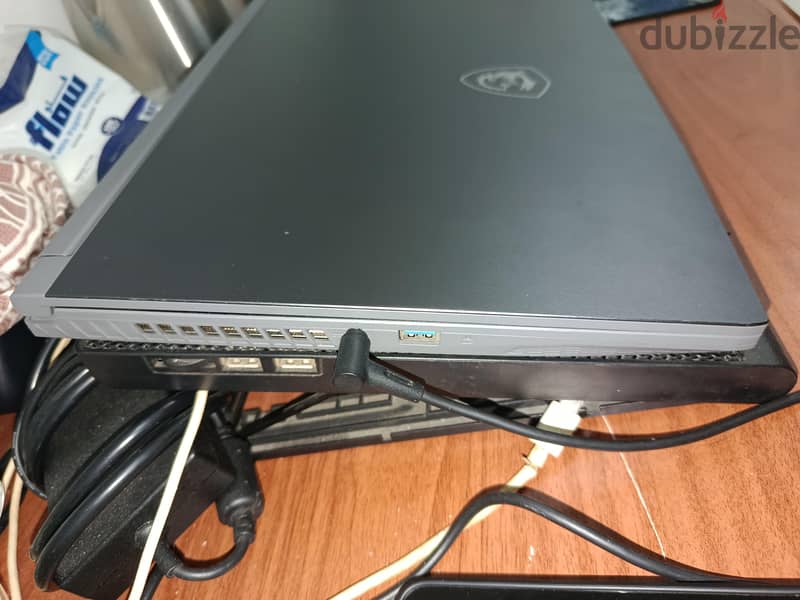 MSI THIN 15 USED ALMOST A YEARS 5