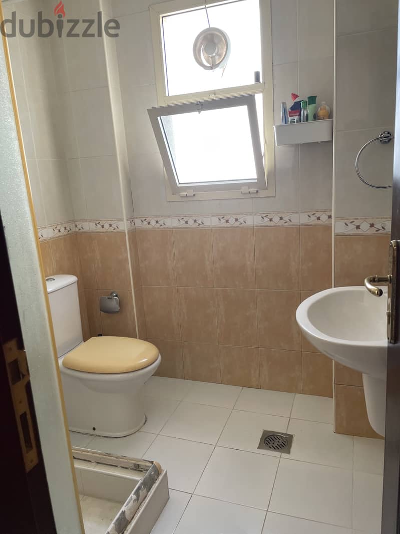 Room for rent (ruwi mbd) 4