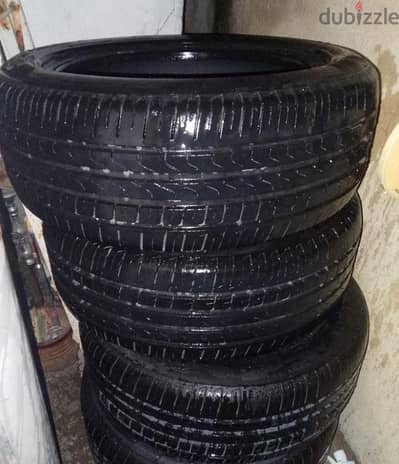 4 اطارات بيريللي 245/50 R18 نظافة ممتازة