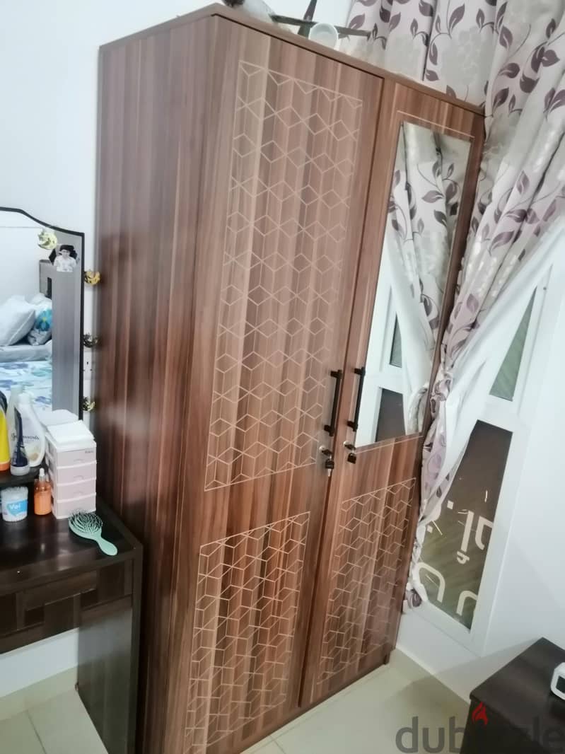 single bed +cabourt+dressing table for sale 3