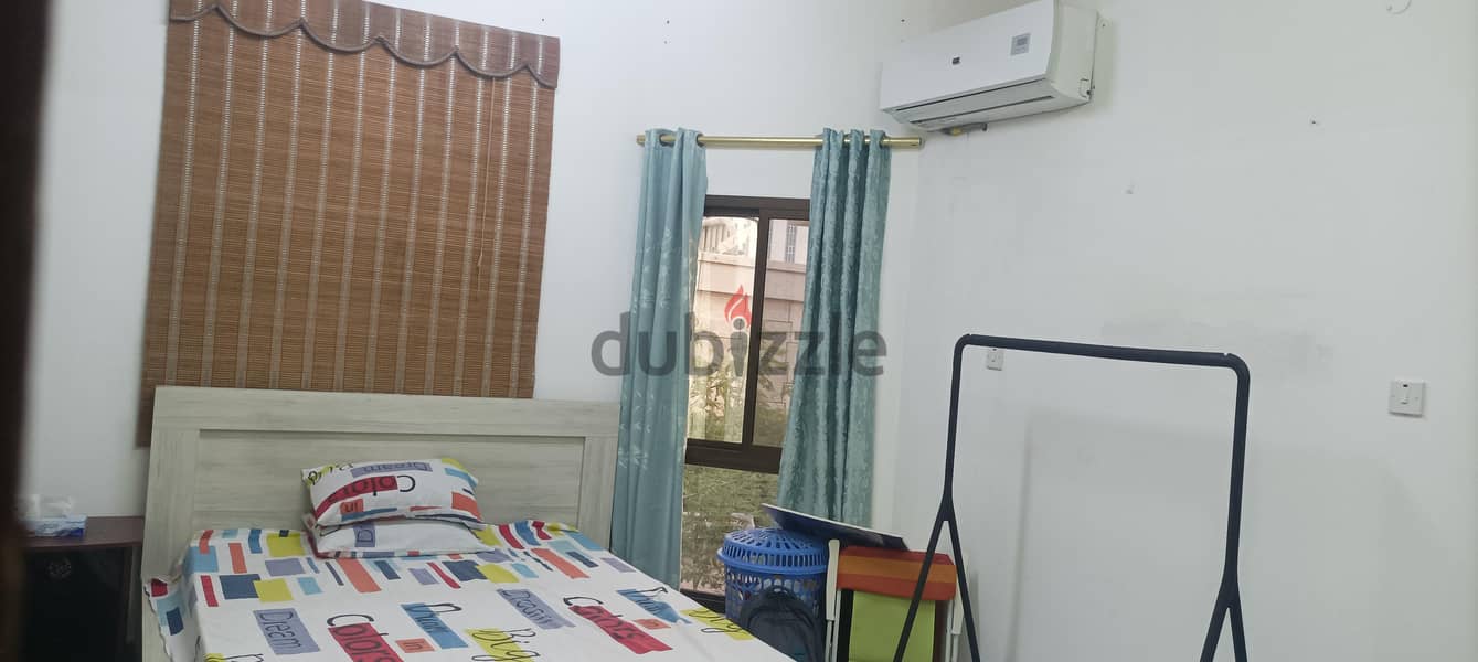 Fully furnished 1st floor studio 4