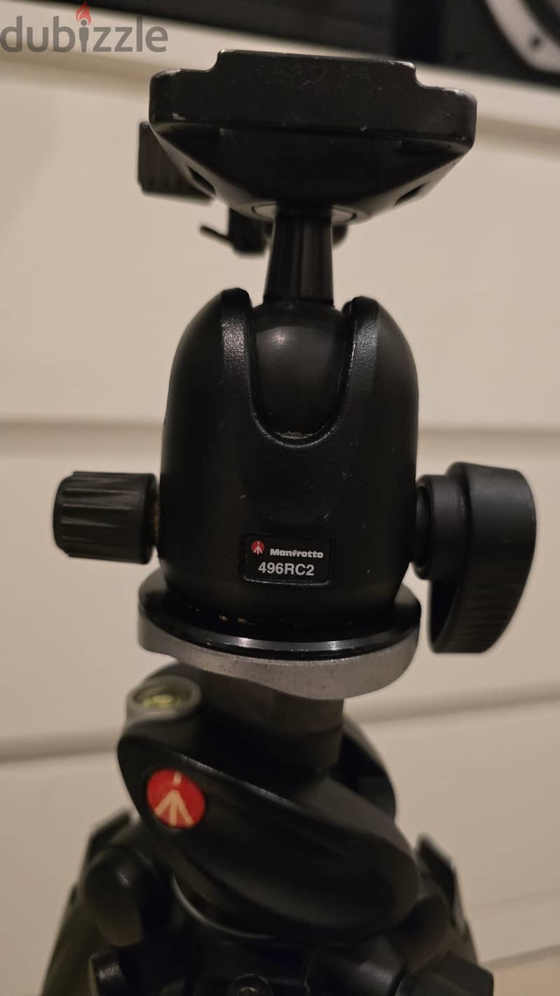 Tripod Manfrotto with ball head 2