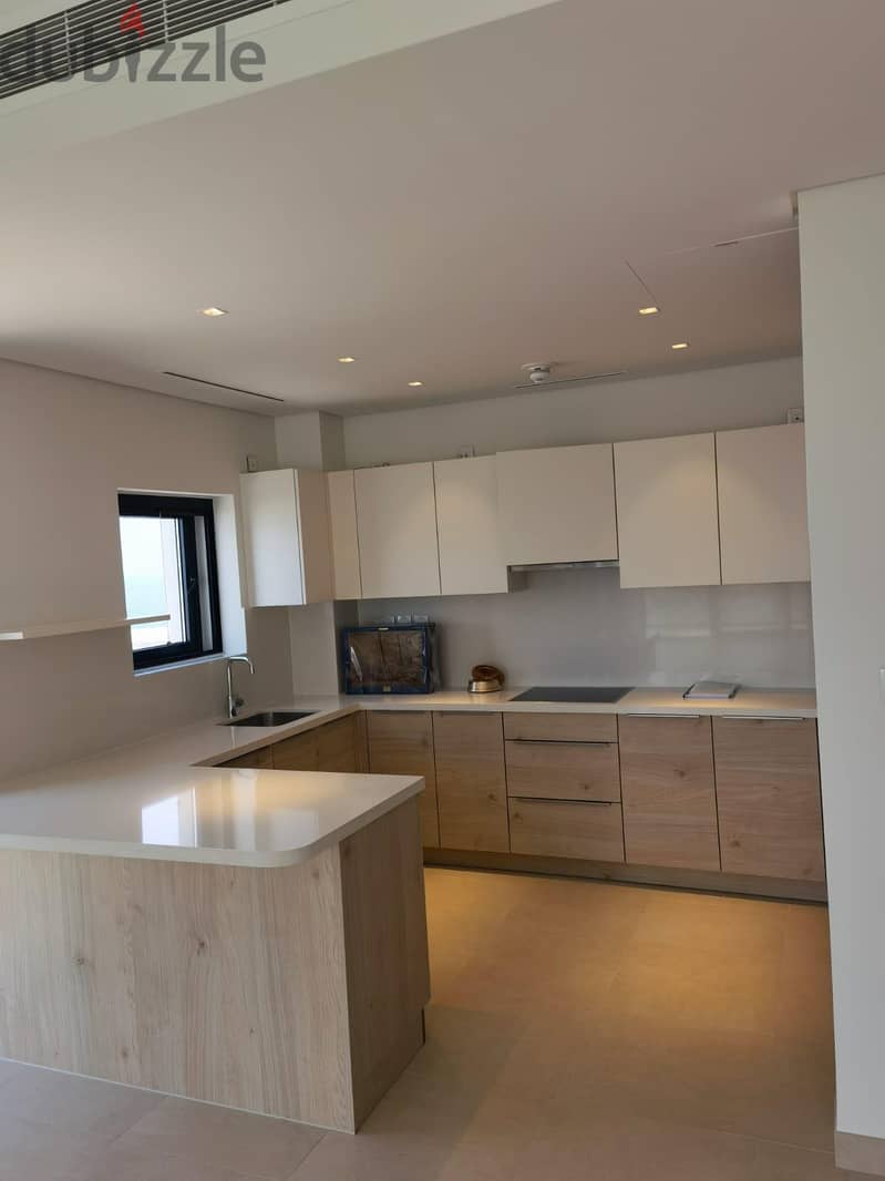 2BR + Maid’s Room | Fully Furnished | Sea & Marina View | Al Mouj 4