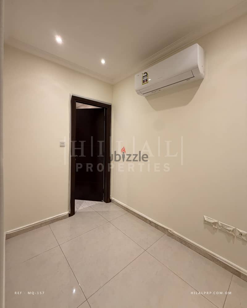4-Bedroom Semi-Detached Villa To Let, Madinat Qaboos | فيلا توأم من 4 غرف للإيجار، مدينة قابوس 6