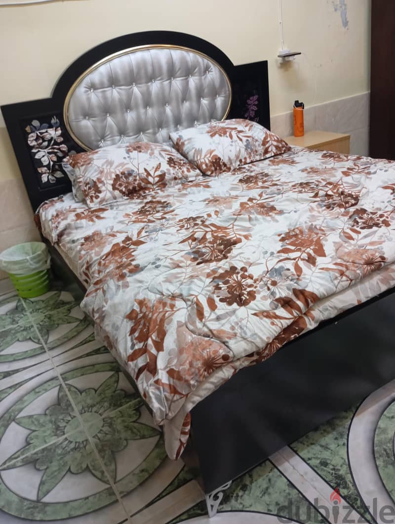bed with mattress 1