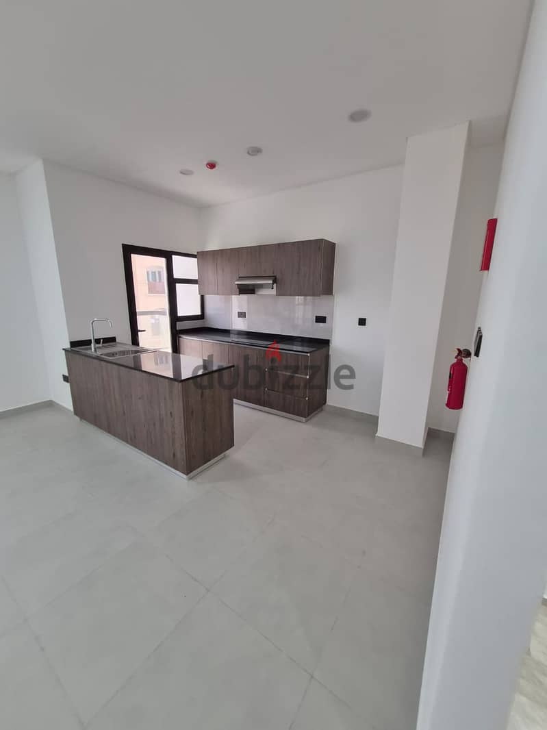 للايجار دوبليكس ف العذيبه ف ارقي مواقع مسقط2BHK Duplex in Al Azaiba - Pool, Gym, Parking & BBQ Area 1