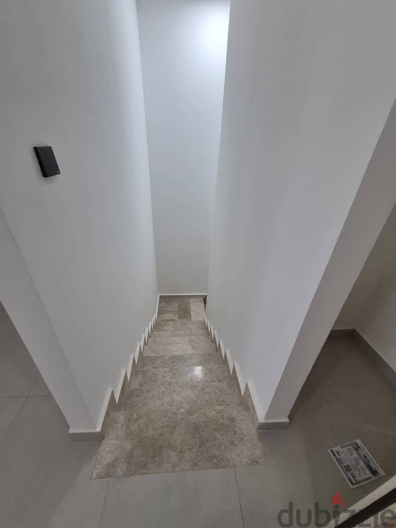للايجار دوبليكس ف العذيبه ف ارقي مواقع مسقط2BHK Duplex in Al Azaiba - Pool, Gym, Parking & BBQ Area 10