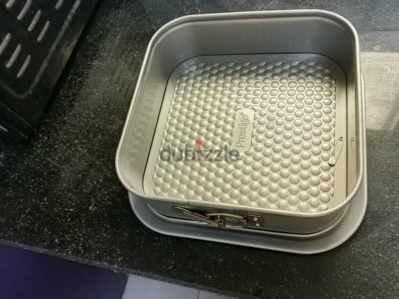 Geepas 60L Electric Oven + Prestige Square Baking Pan Combo 2