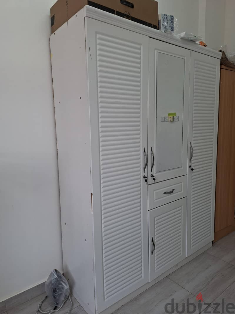 Cupboard Great Condition 2