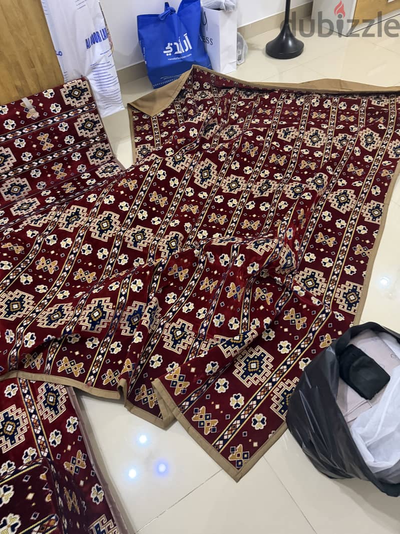 2 seats with handle & large floor carpet same set 6