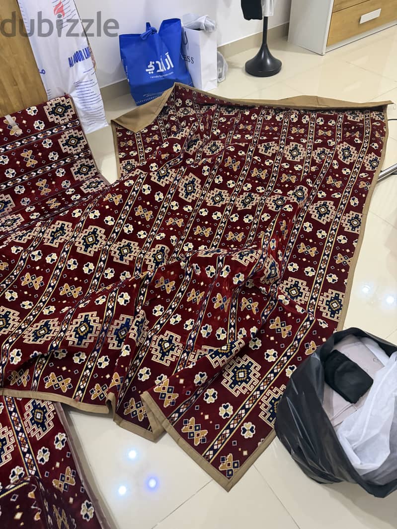 2 seats with handle & large floor carpet same set 7