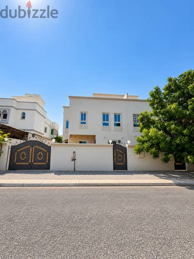 Elegant Twin Villa for Rent in Al Khoudh – Hay Al Kawthar SR-YS-1860
