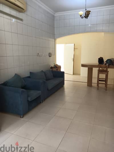 بالعديبه ستوديو مقابل قصر تميم شامل بدون عموله