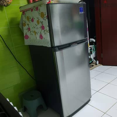 Hitachi Refrigrator 187 Lt