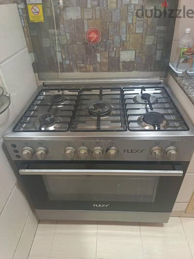 Oven. بوتاجاز