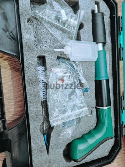 wall pin gun tool with pins almost new