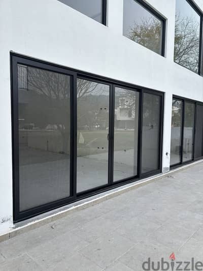Sliding door