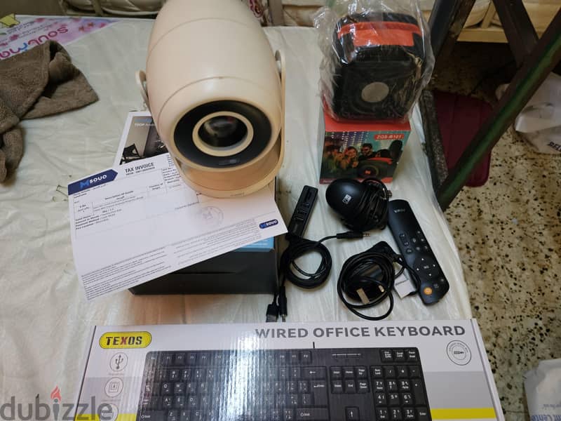 MINI PROJECTOR ANDROID With All accessories 3