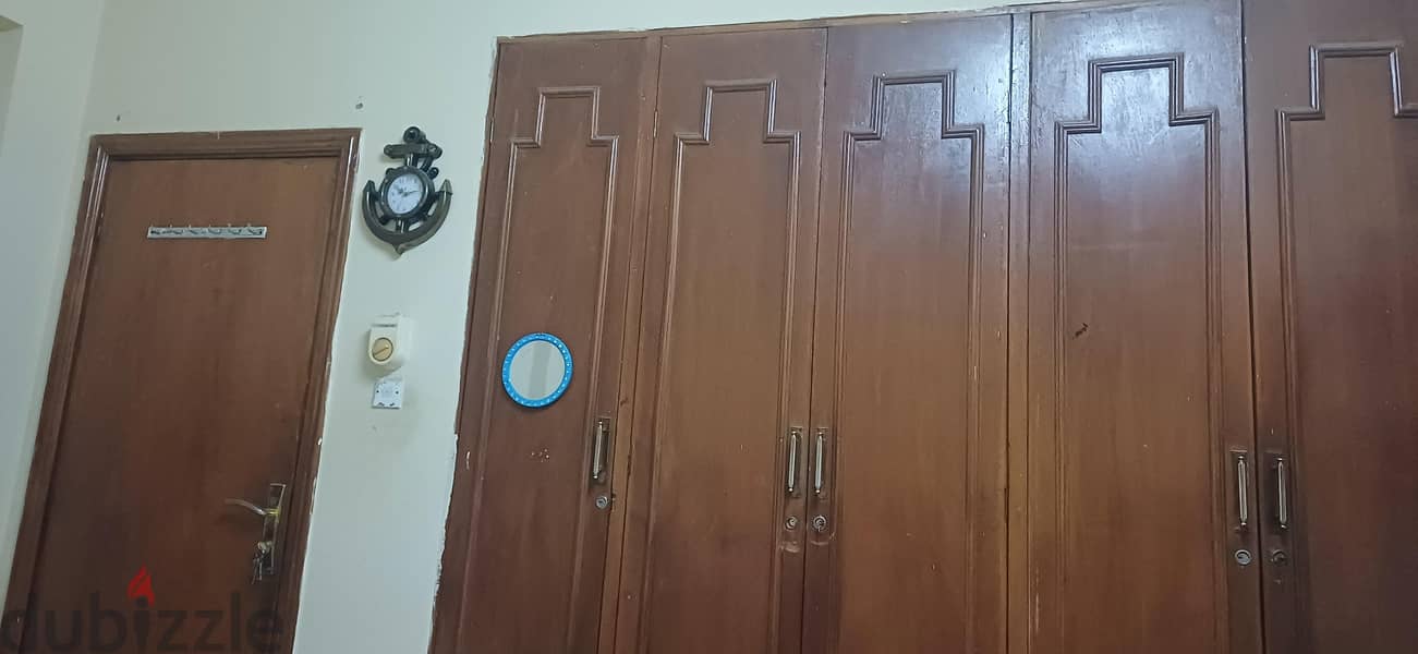 room sharing 4