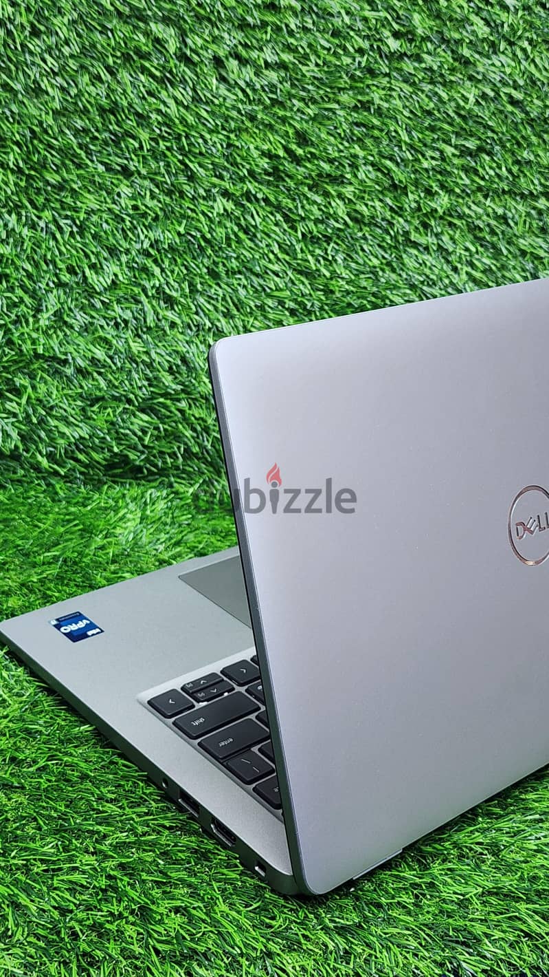 Dell latitude 13th Genration core i7 Processor 16gb Ram 8