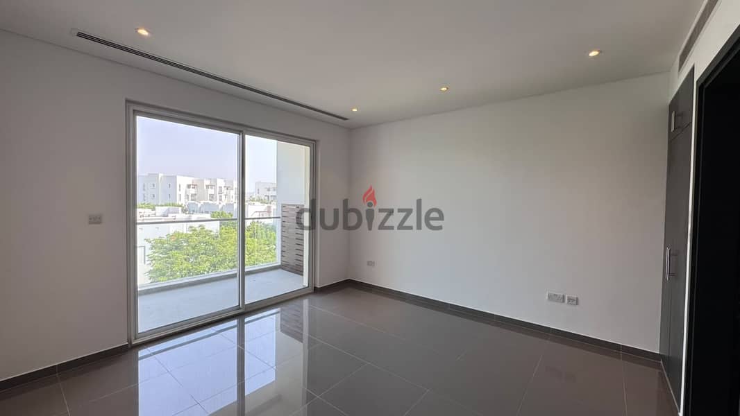 1 BR + Study Room Apartment in Al Mouj with Shared Pool 5