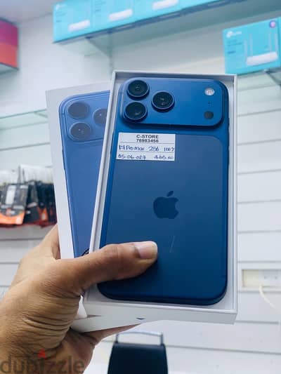 Apple - iPhone 17 Pro Max -256 GB - Box piece- Excellent phone ايفون