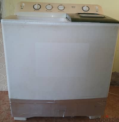 Akai. 16 kg semi automatic washing machine