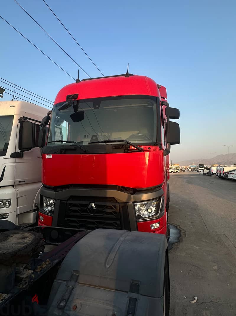 RENAULT TRACTOR UNIT D11 1